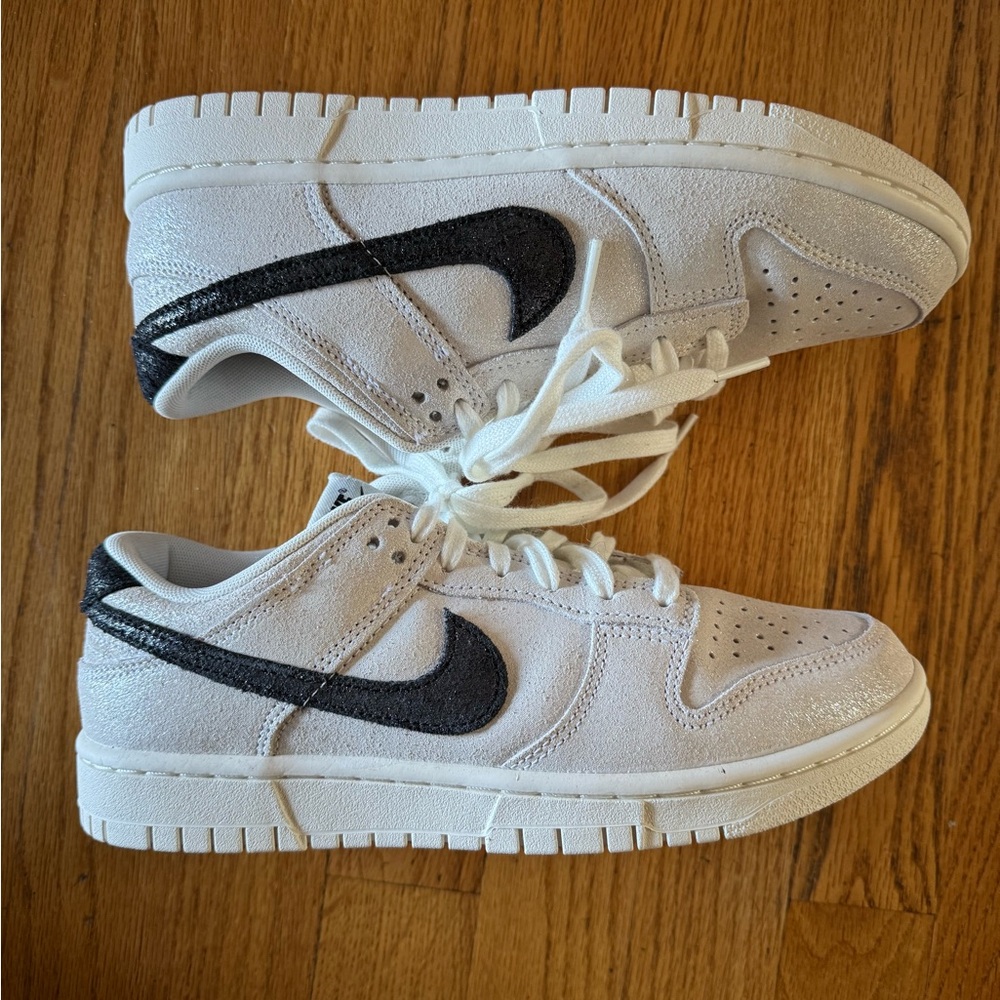 Nike Dunk Low SE glitter women’s 8.5